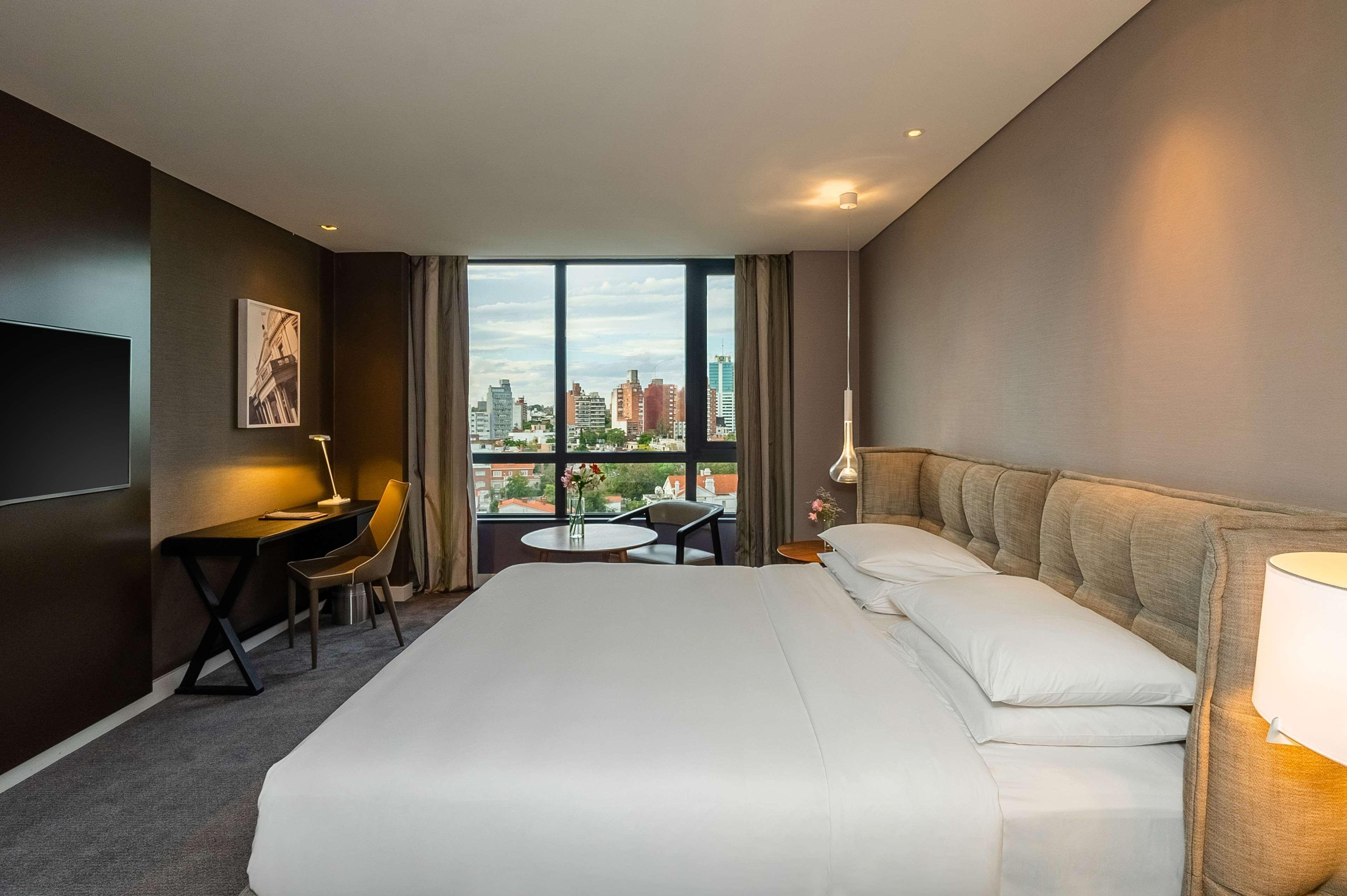 Hotel Hyatt Centric Montevideo Exterior foto A room at the hotel